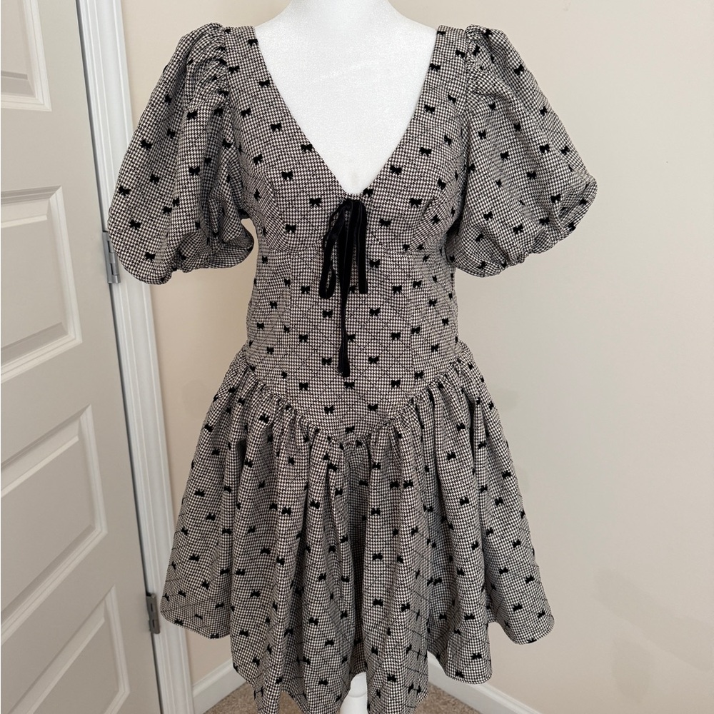 Sofie the label - Chic Black and White Puff Sleeve Mini Dress